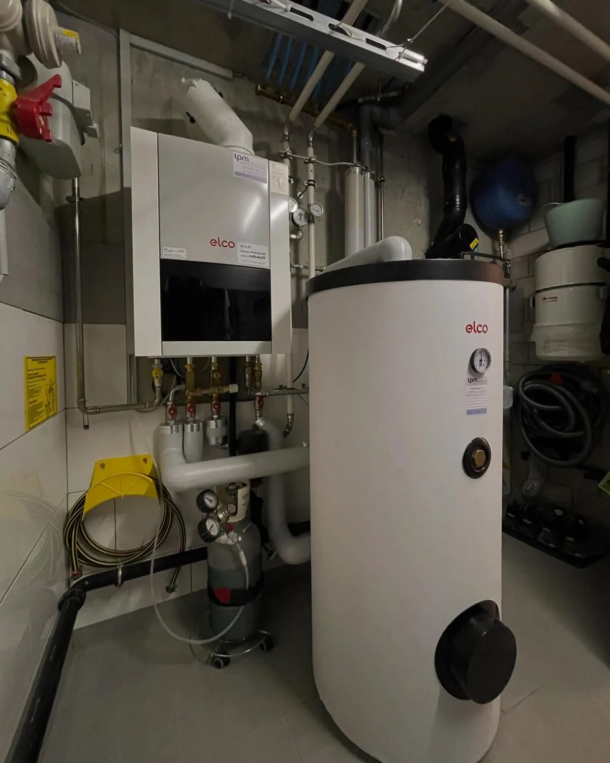 Neuer ELCO Heizkessel und Warmwasserspeicher