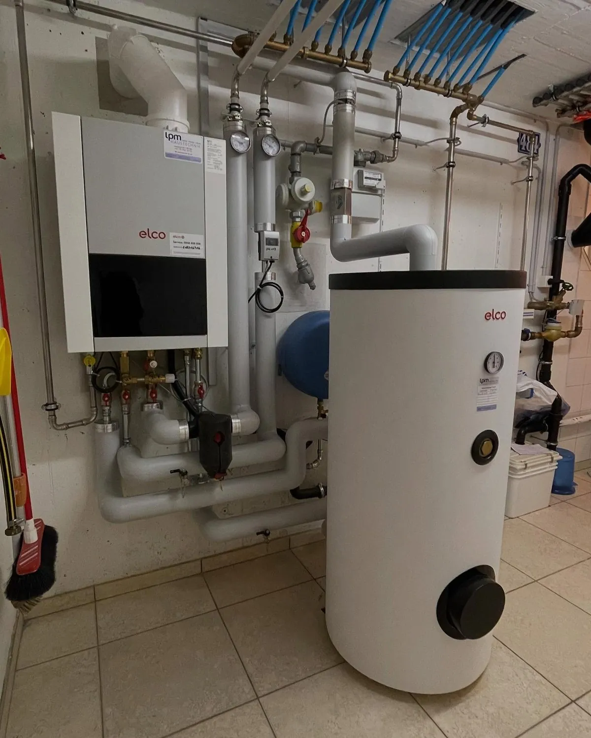 Neuer ELCO Heizkessel und Warmwasserspeicher